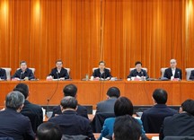 不断把扫黑除恶专项斗争推向深入 为新中国成立70周年创造安全稳定环境